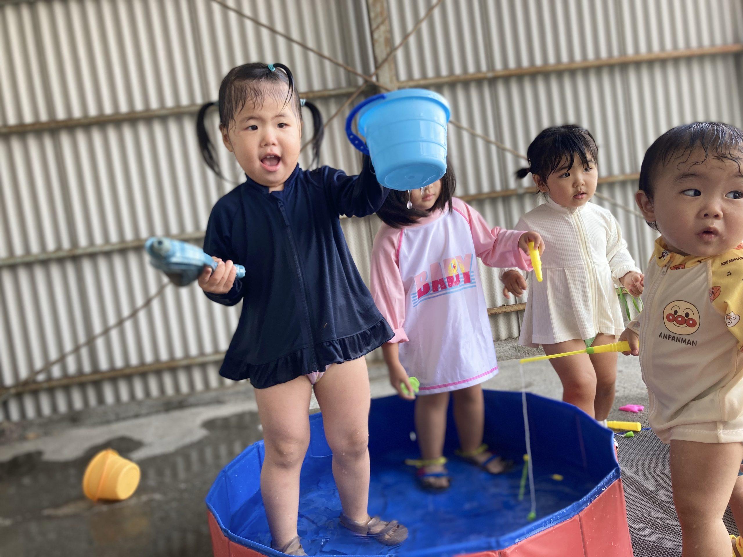 ふれんどぱーくで「水遊び」を楽しんでいます！